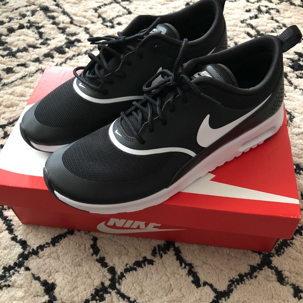 Nike Air Max Thea size 10